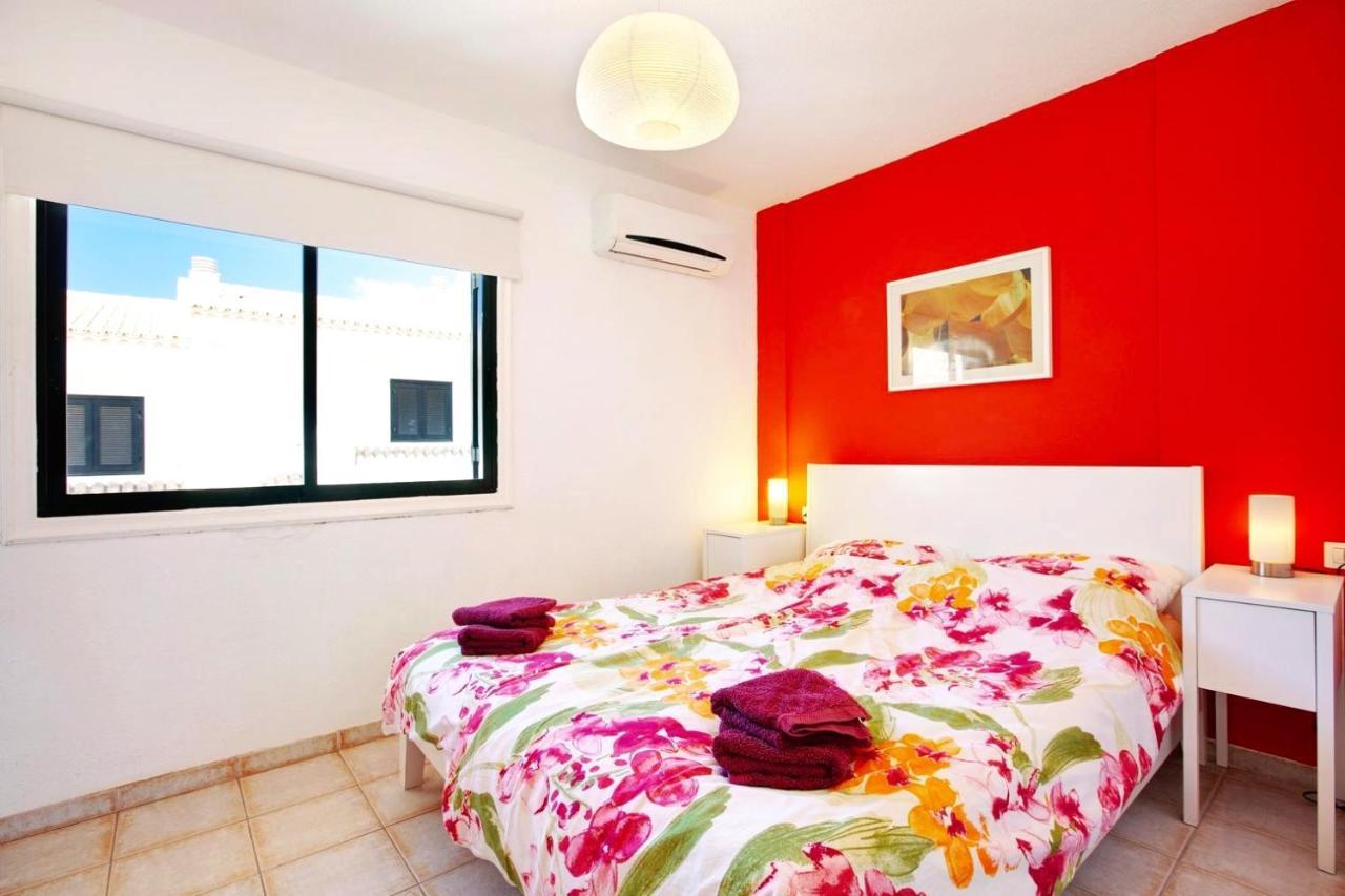 Remarkable 2-Bed House In Chayofa With Pool 외부 사진
