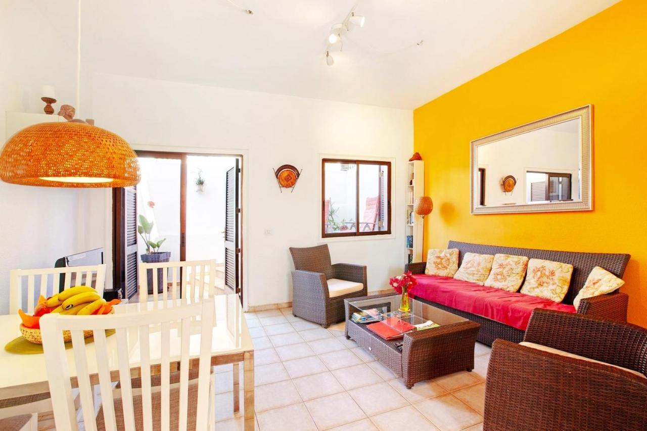 Remarkable 2-Bed House In Chayofa With Pool 외부 사진