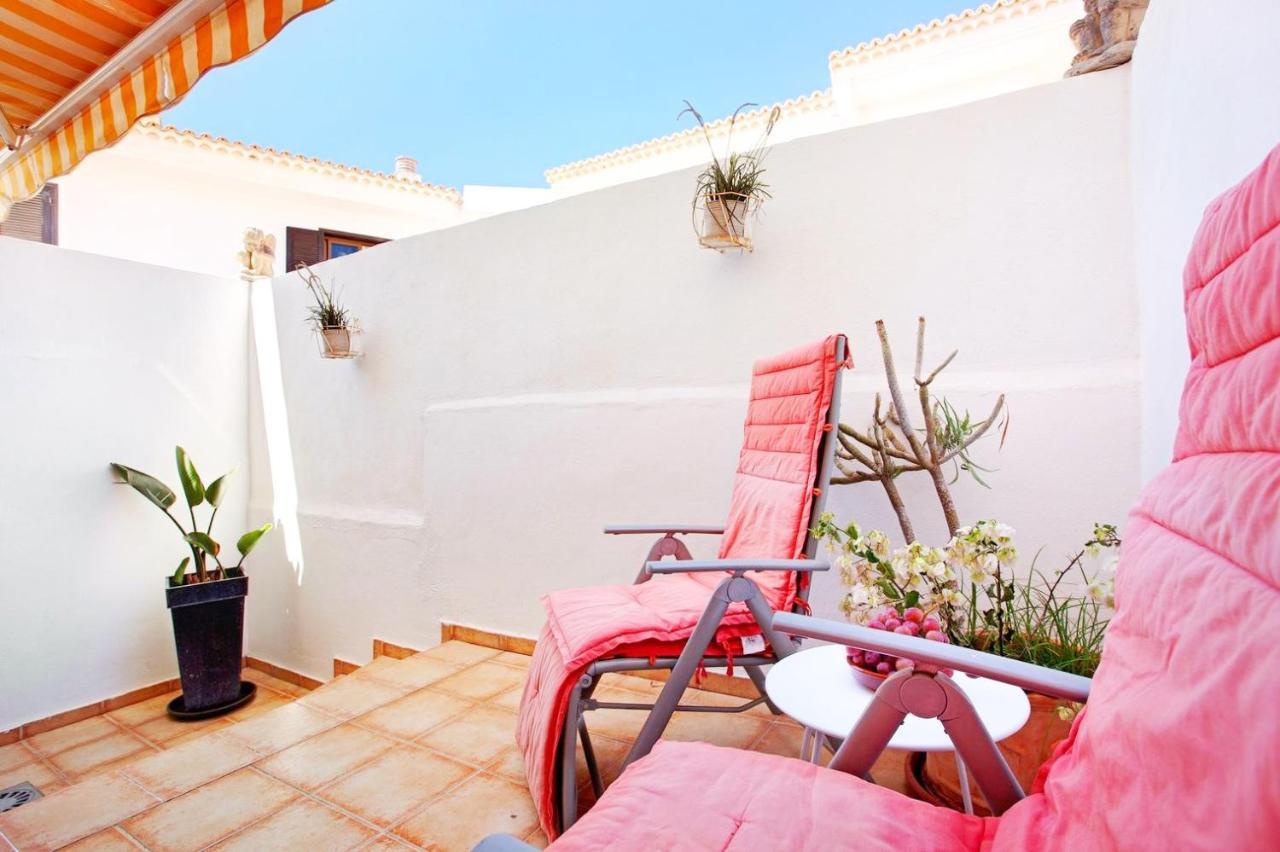 Remarkable 2-Bed House In Chayofa With Pool 외부 사진